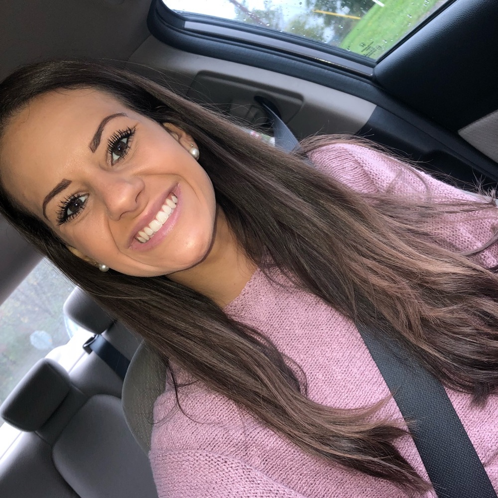 Meet your Posher, Courtney